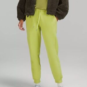 Lululemon Scuba Pants sz. 12